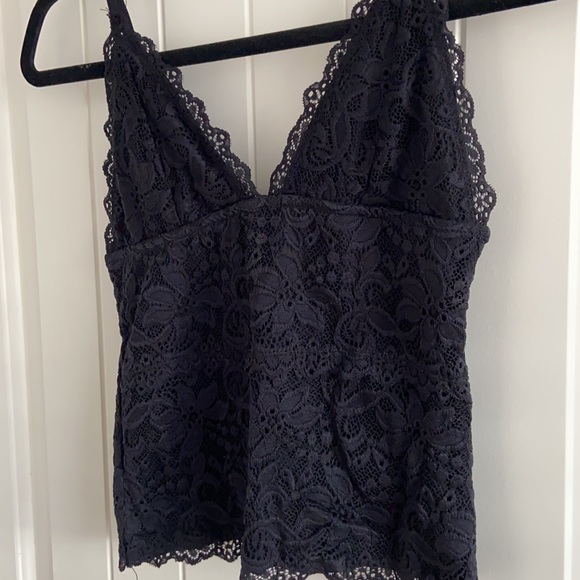 CUTE LACE TOP - Picture 2 of 3